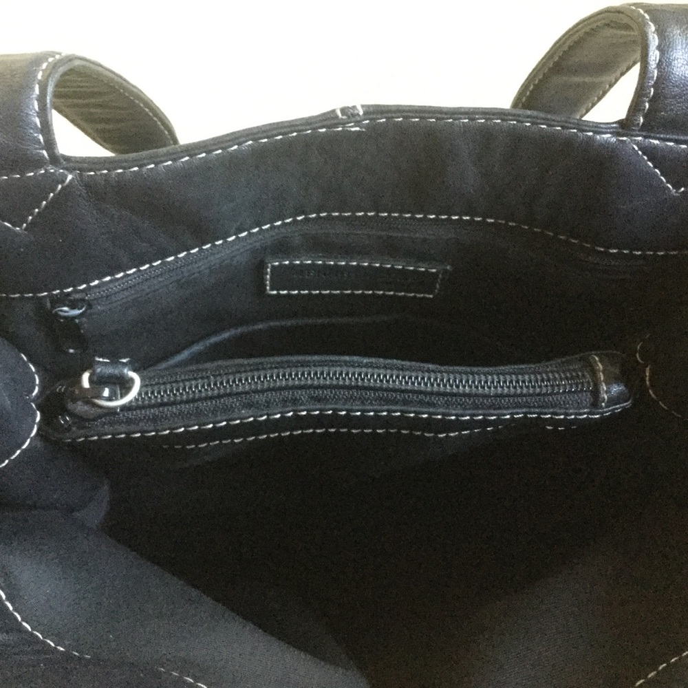 Kenneth Cole Handbag - Picture 3 of 4